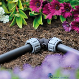 5010646057882 HOZELOCK EASY DRIP 90° BOCHT Ø13MM IN DE TUIN