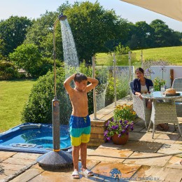 5010646063982-hozelock-outdoor-shower-sfeerfoto-1000px