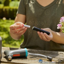 4078500052375-gardena-plantenspuit-easypump-1-liter-op-batterijen-elektrisch