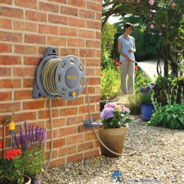 SPROEIEN 5010646015073 HOZELOCK WANDSLANGHOUDER INCL_ 15M SLANG, KOPPELINGEN EN TUINSPUIT