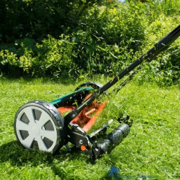 4078500023351-gardena-kooimesmaaier-330-maaibreedte-33-cm-maaihoogte-12-tot-42-mm-voor-gazons-tot-150-m2-perfect-maai-resultaat-voor-super-mooi-gras
