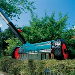 4078500339506 SFEERFOTO GARDENA COMBISYSTEEM VERTICUTEERBOY