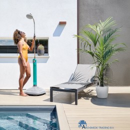 8004779033971-gf-garden-sunny-niagara-solar-blue-tuindouche-sfeerfoto