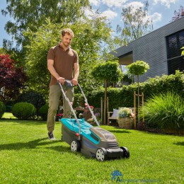 4078500054188-gardena-powermax-32-36v-p4a-accu-grasmaaier-32-cm-200-m2-solo-comfortabel-handvat-en-ergonomisch-maaien